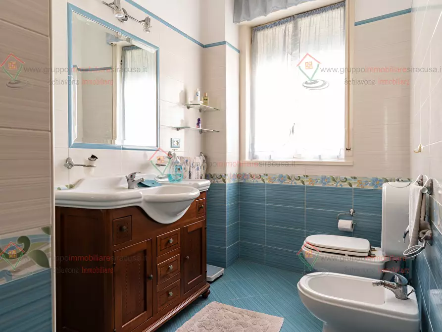 Immagine 18 di Quadrilocale in vendita  a Siracusa