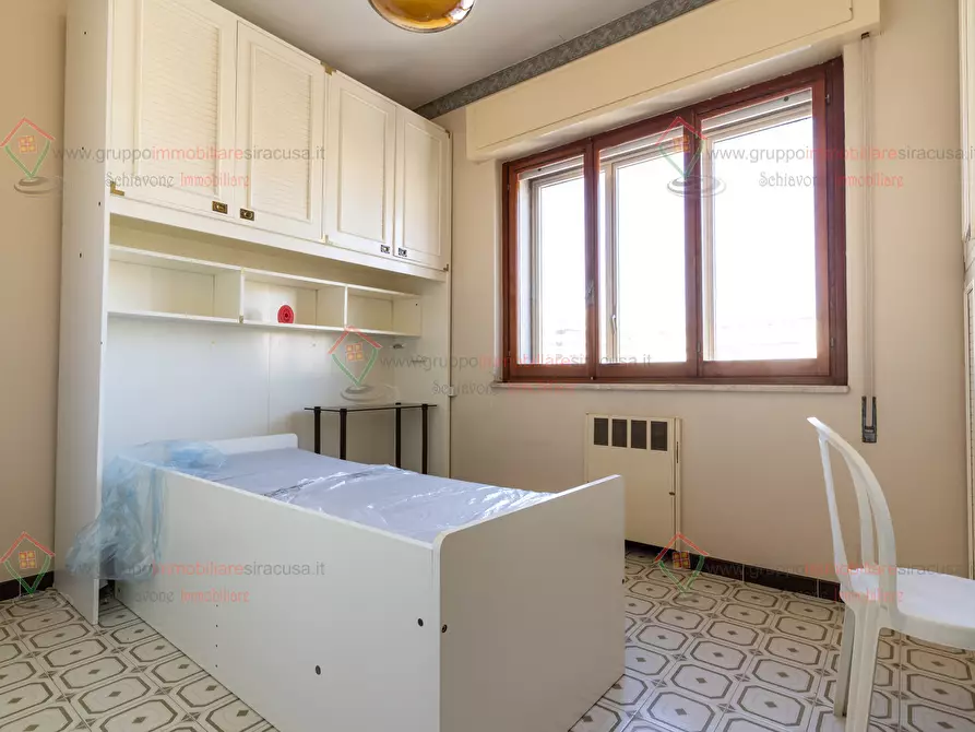 Immagine 20 di Pentalocale in affitto  a Siracusa