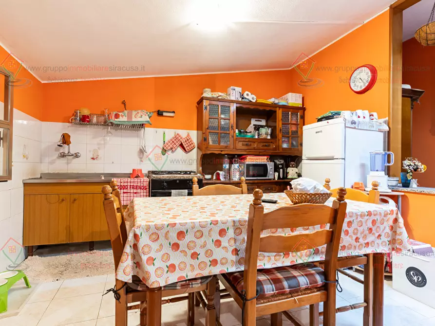 Immagine 53 di Villa in vendita  a Siracusa