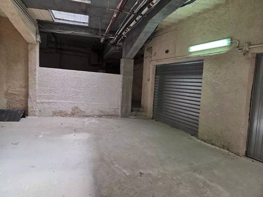 Immagine 2 di Garage in vendita  a Siracusa