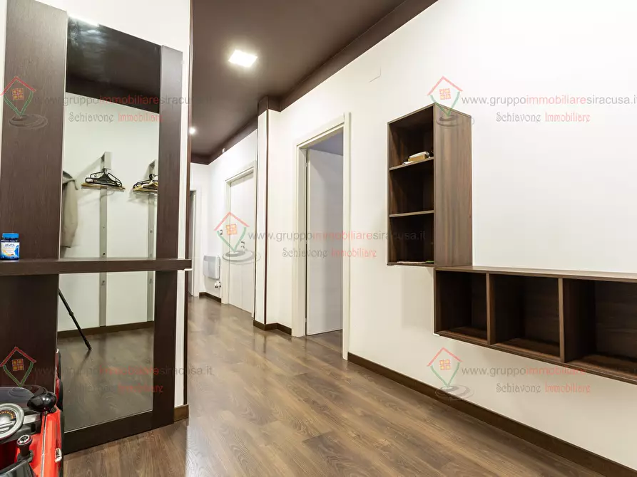 Immagine 2 di Pentalocale in vendita  a Siracusa