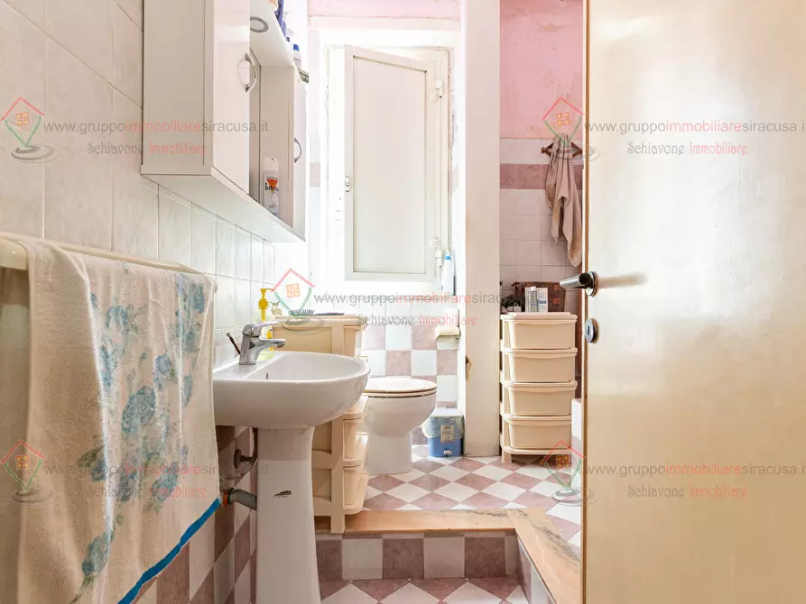 Immagine 9 di Trilocale in vendita  a Siracusa