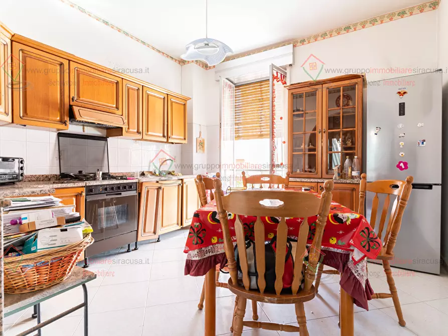 Immagine 14 di Trilocale in vendita  a Siracusa