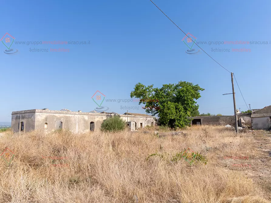 Immagine 11 di Rustico / casale in vendita  a Siracusa