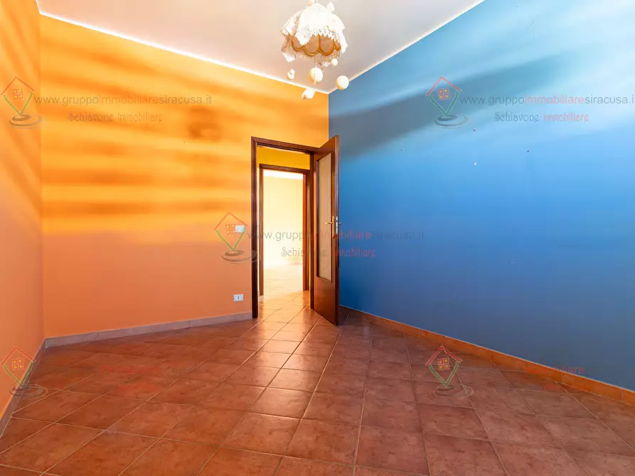 Immagine 12 di Trilocale in vendita  a Siracusa
