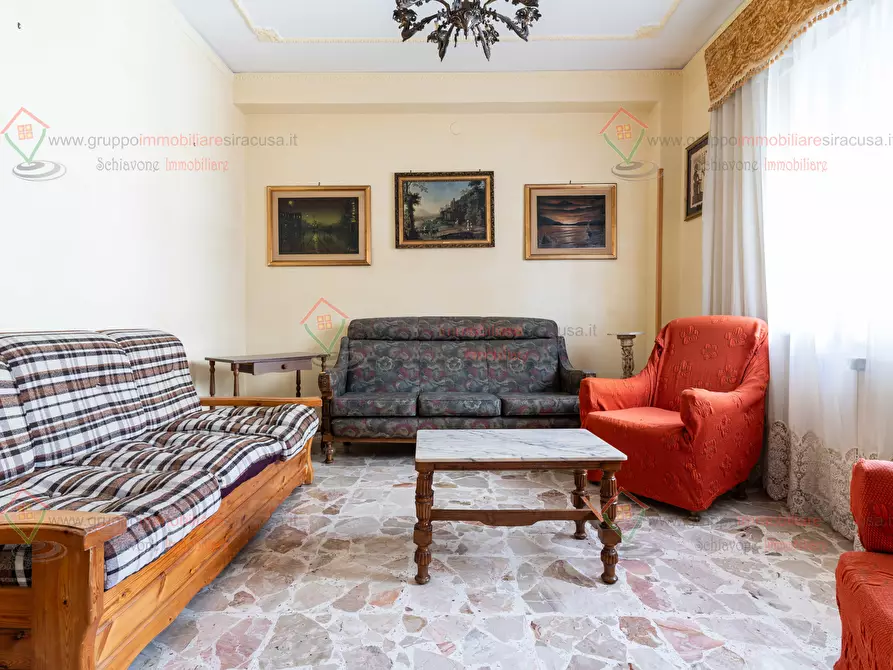 Immagine 11 di Quadrilocale in vendita  a Siracusa