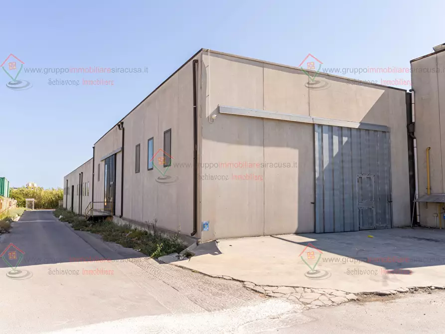 Immagine 6 di Capannone industriale in affitto  a Siracusa
