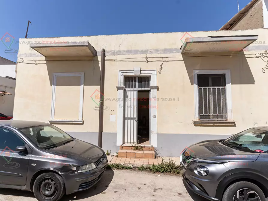 Immagine 1 di Casa indipendente in vendita  a Siracusa