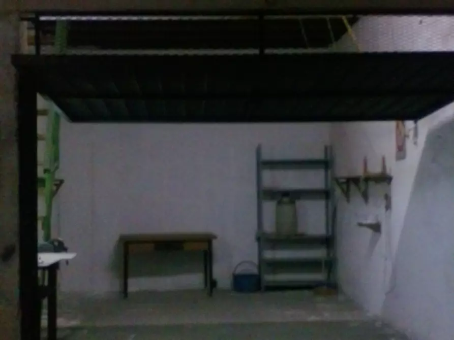Immagine 1 di Garage in vendita  a Siracusa