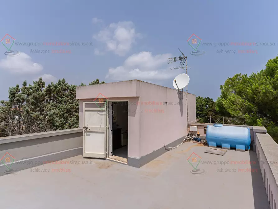 Immagine 27 di Villa in vendita  a Siracusa