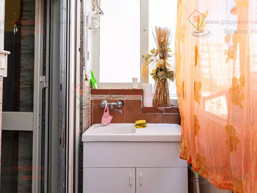 Immagine 19 di Quadrilocale in vendita  a Siracusa