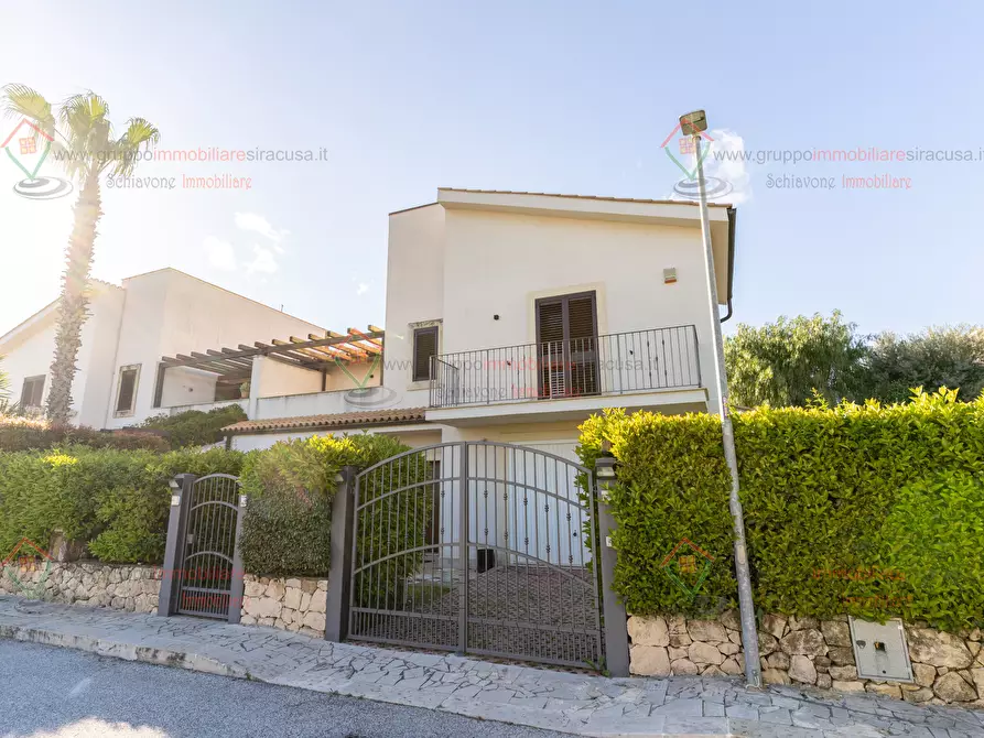 Immagine 40 di Casa bifamiliare in vendita  a Siracusa