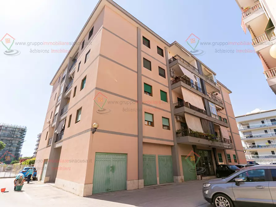 Immagine 35 di Pentalocale in vendita  a Siracusa