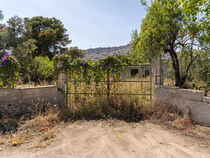 Immagine 14 di Rustico / casale in vendita  a Priolo Gargallo