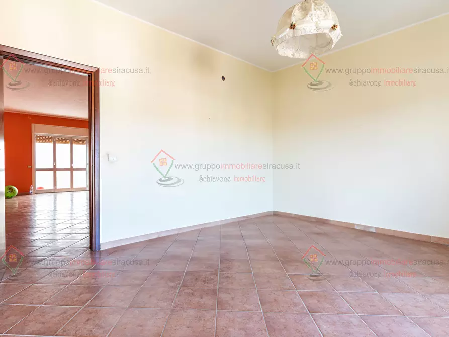 Immagine 6 di Trilocale in vendita  a Siracusa