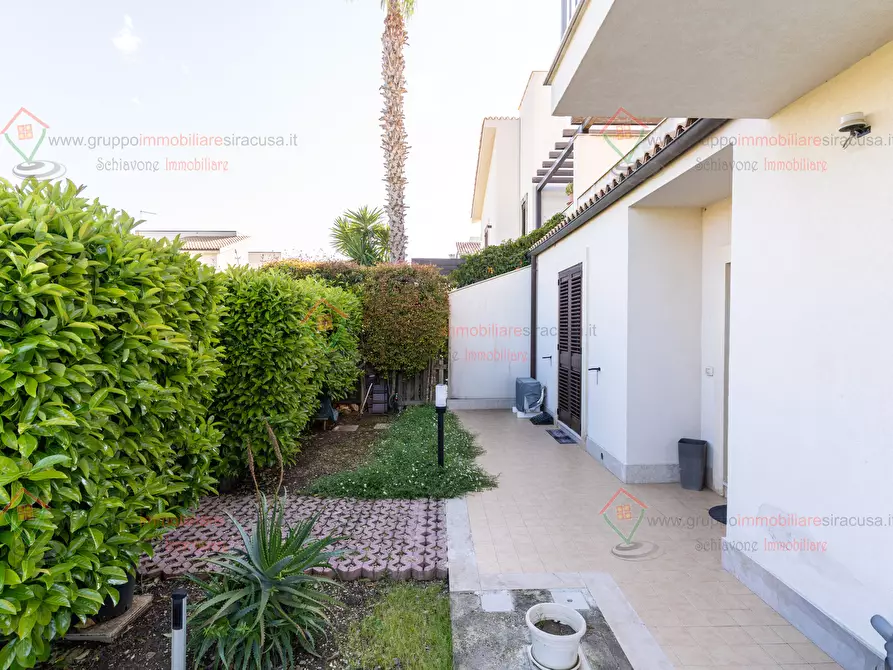Immagine 32 di Casa bifamiliare in vendita  a Siracusa