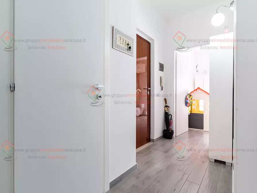 Immagine 8 di Trilocale in vendita  a Siracusa