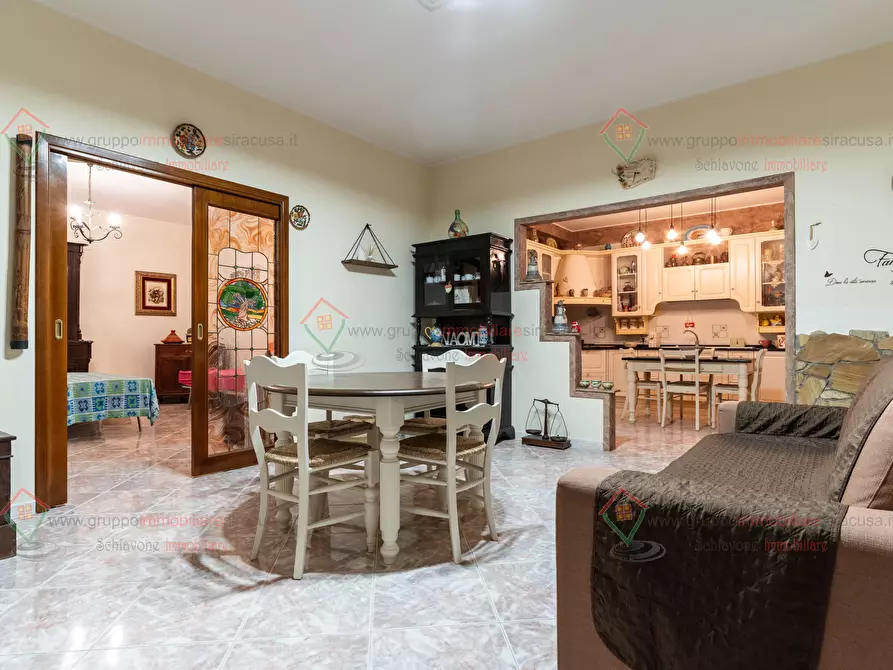 Immagine 31 di Villa in vendita  a Siracusa