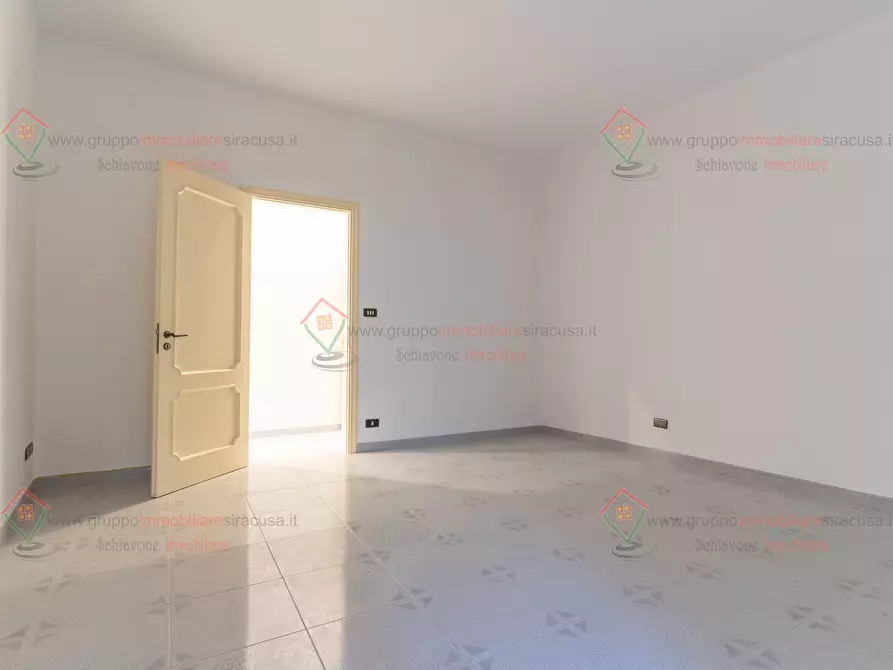 Immagine 9 di Attico in vendita  a Floridia