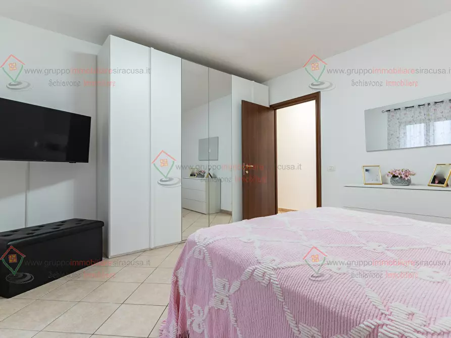 Immagine 11 di Quadrilocale in vendita  a Floridia