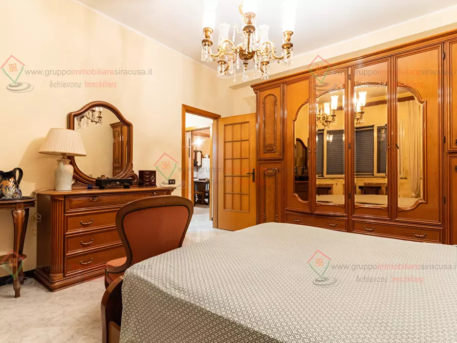 Immagine 11 di Villa in vendita  a Siracusa