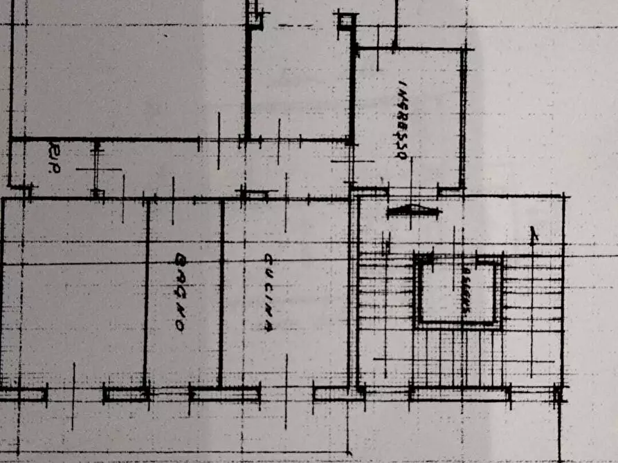 Immagine 15 di Trilocale in vendita  a Siracusa