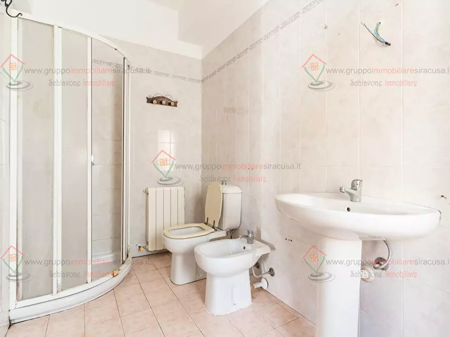 Immagine 15 di Trilocale in vendita  a Siracusa