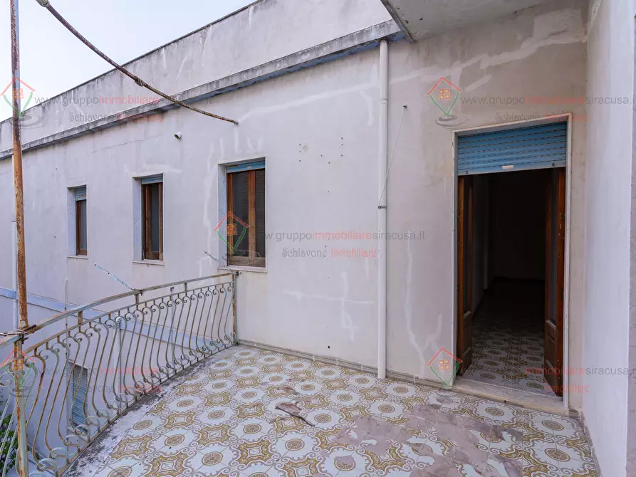 Immagine 27 di Pentalocale in vendita  a Siracusa