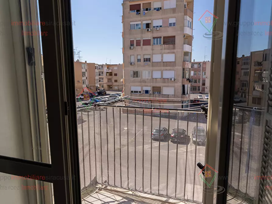 Immagine 18 di Trilocale in vendita  a Siracusa