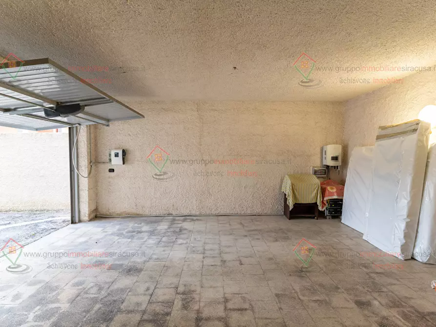 Immagine 36 di Trilocale in vendita  a Siracusa