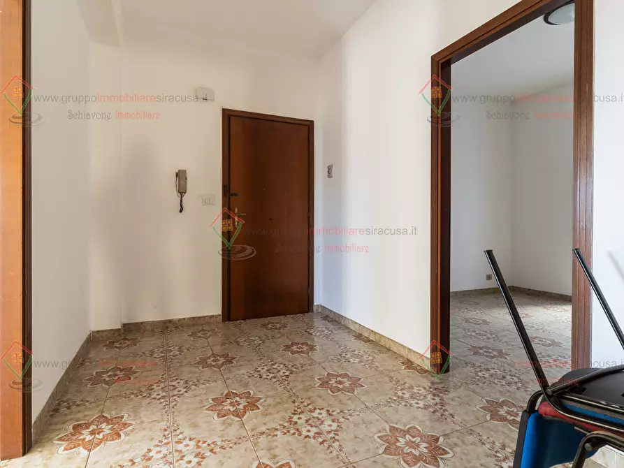 Immagine 5 di Pentalocale in vendita  a Floridia