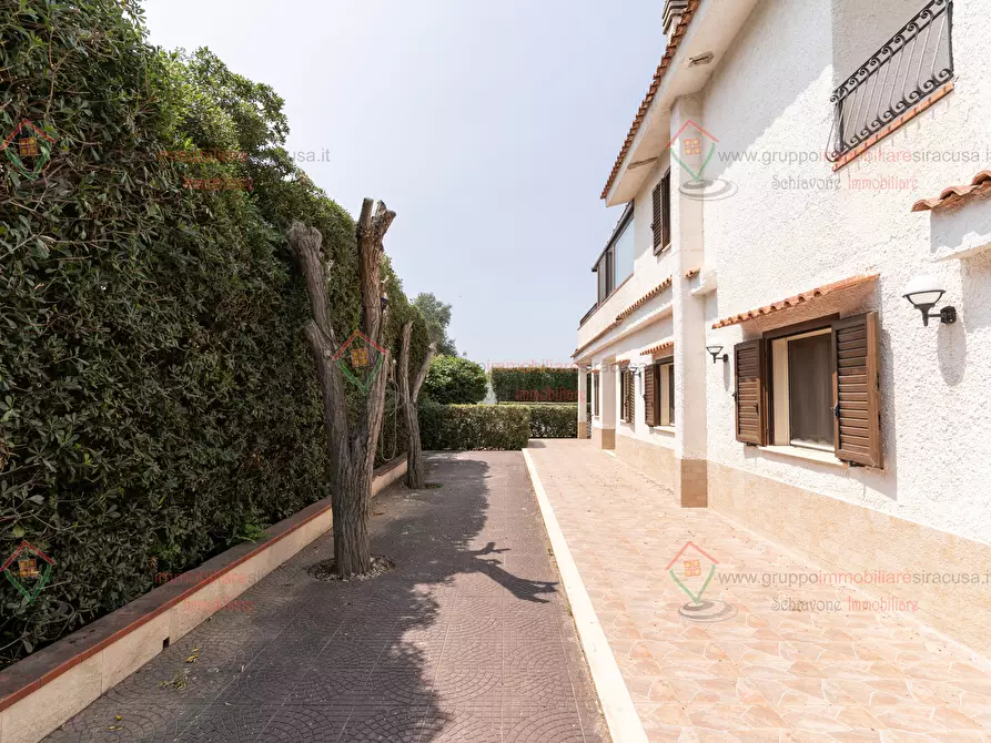 Immagine 28 di Villa in vendita  a Siracusa