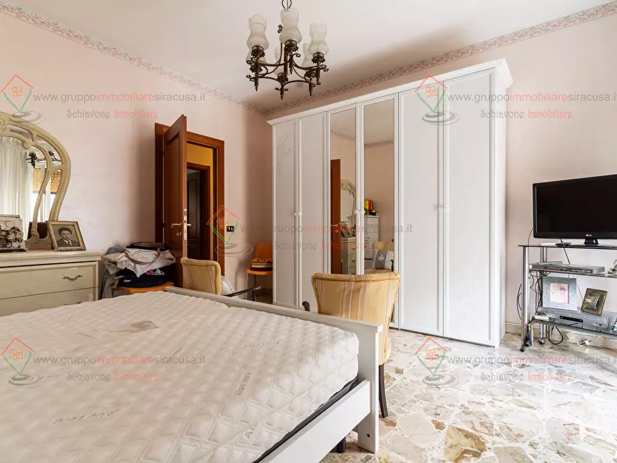 Immagine 9 di Quadrilocale in vendita  a Siracusa