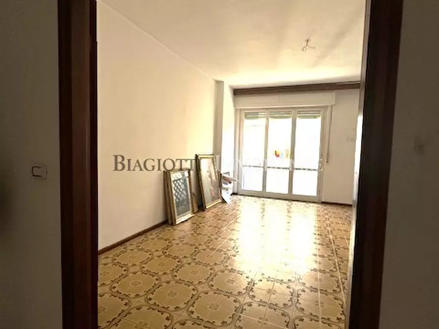 Immagine 14 di Quadrilocale in vendita  a Livorno