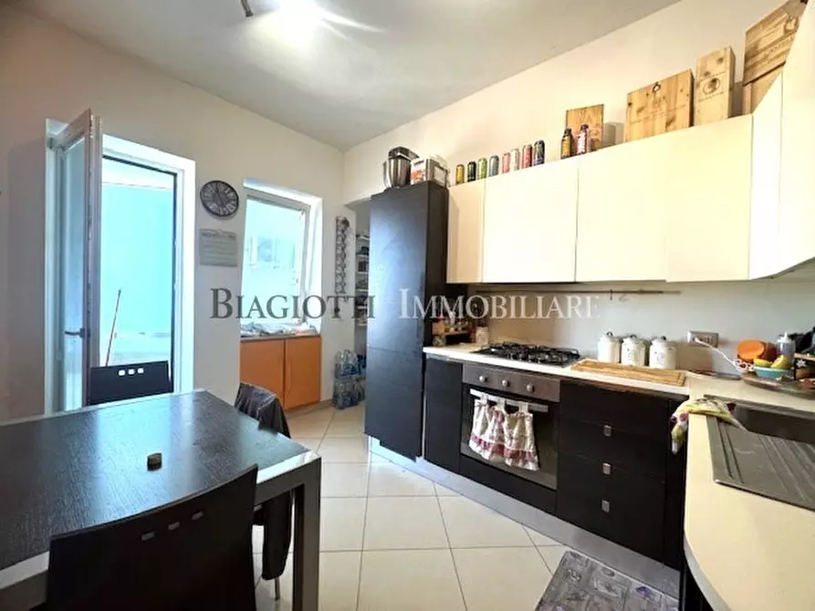 Immagine 9 di Quadrilocale in vendita  a Livorno