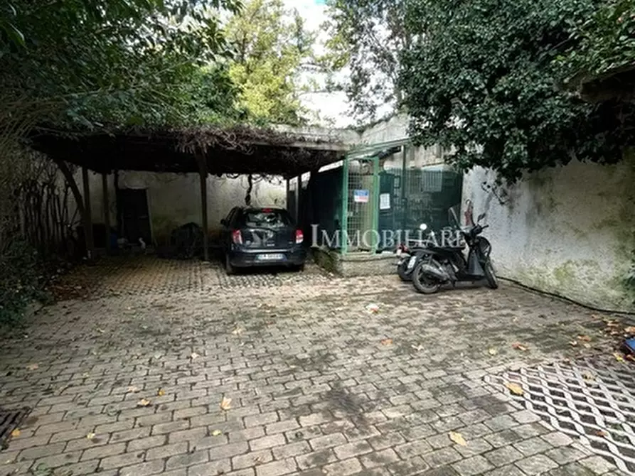 Immagine 42 di Casa semindipendente in vendita  a Livorno