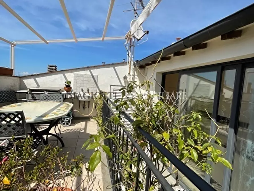 Immagine 13 di Attico in vendita  a Livorno