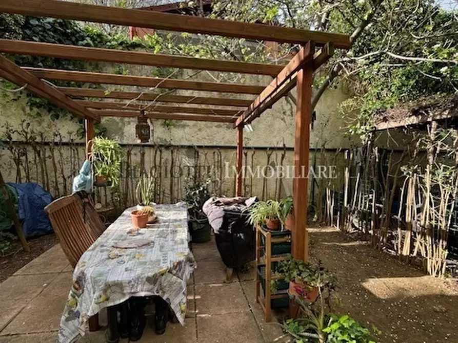 Immagine 6 di Casa semindipendente in vendita  a Livorno