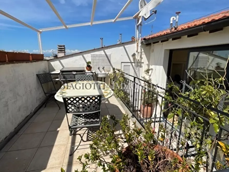 Immagine 14 di Attico in vendita  a Livorno