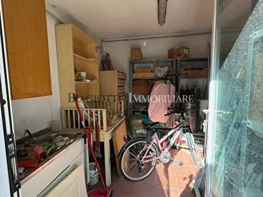 Immagine 26 di Casa semindipendente in vendita  a Livorno