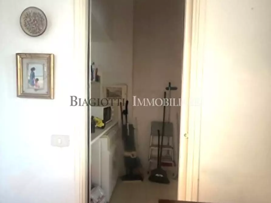Immagine 12 di Quadrilocale in vendita  a Livorno