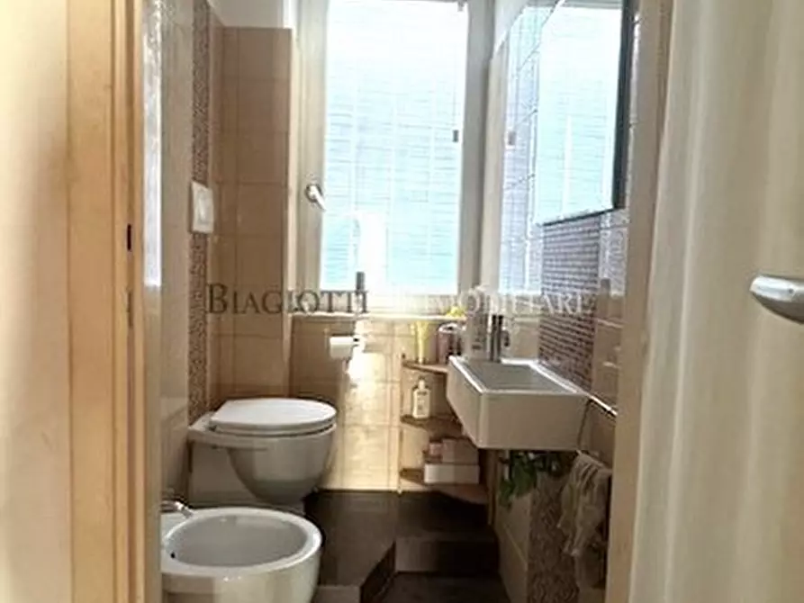 Immagine 13 di Quadrilocale in vendita  a Livorno