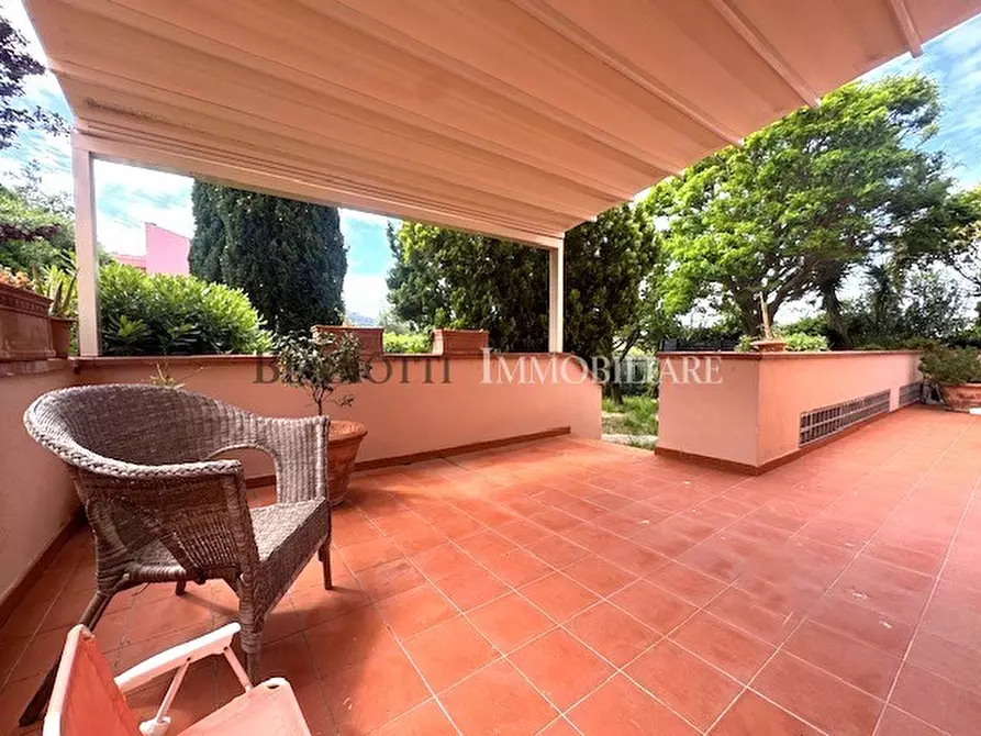 Immagine 56 di Villa in vendita  a Livorno