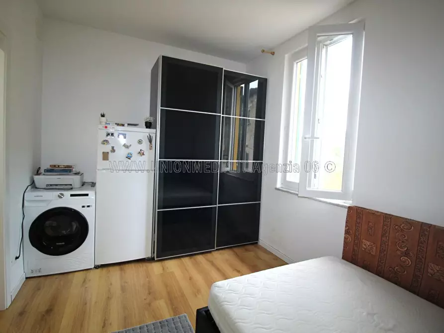 Immagine 8 di Appartamento in vendita  a Vezzano Ligure