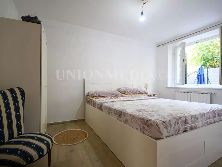 Immagine 13 di Casa semindipendente in vendita  in via triboli a Sarzana