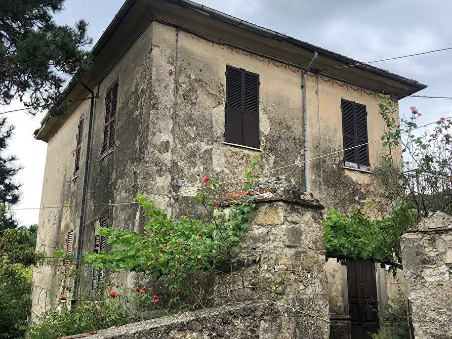 Immagine 1 di Casa indipendente in vendita  a Fivizzano