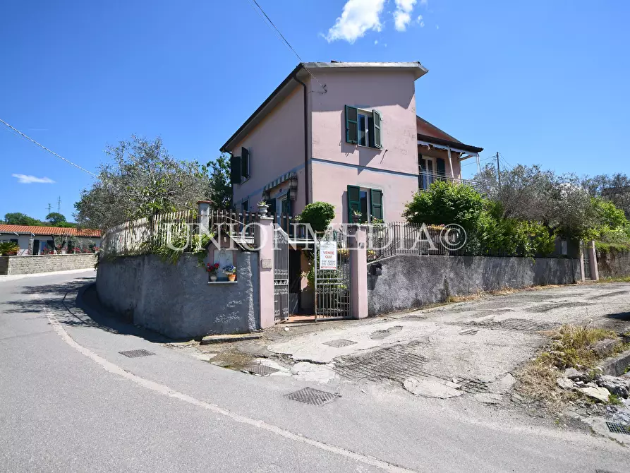 Immagine 1 di Casa bifamiliare in vendita  in Via Paterno 4 a Sarzana