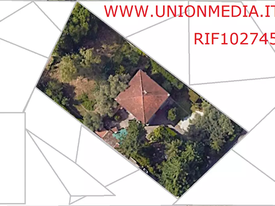 Immagine 25 di Casa indipendente in vendita  a Sarzana