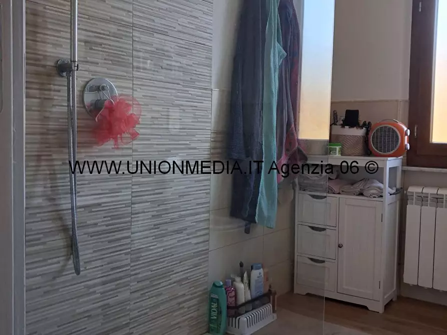 Immagine 9 di Appartamento in vendita  a La Spezia