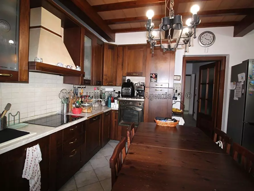 Immagine 8 di Casa indipendente in vendita  a Ortonovo